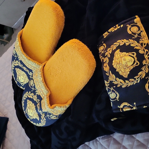 100% ATHENTIC VERSACE ROBE (LIKE NEW) xl Unisex fits a mens m/s  womens med/L - Picture 14 of 14